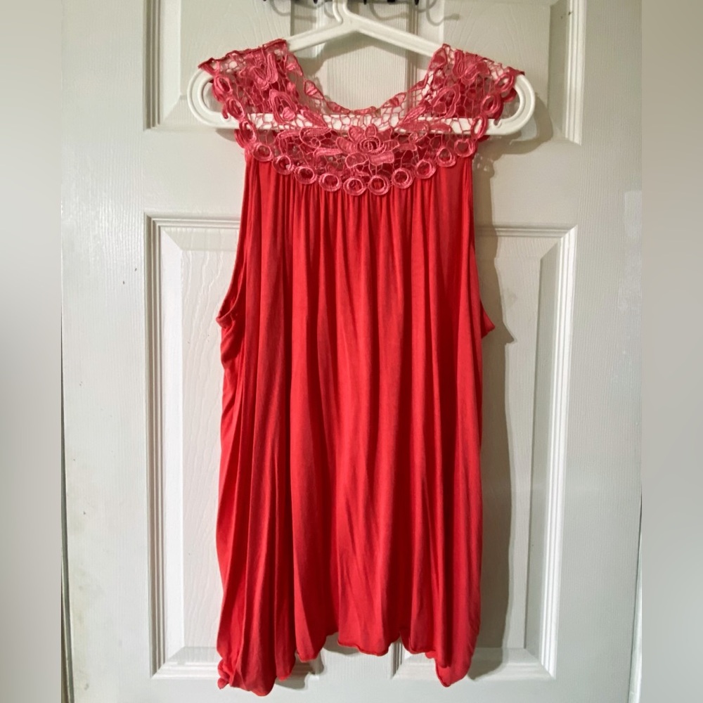 Simply Irresistible Women’s Crochet Top Size XL On sale now🎁